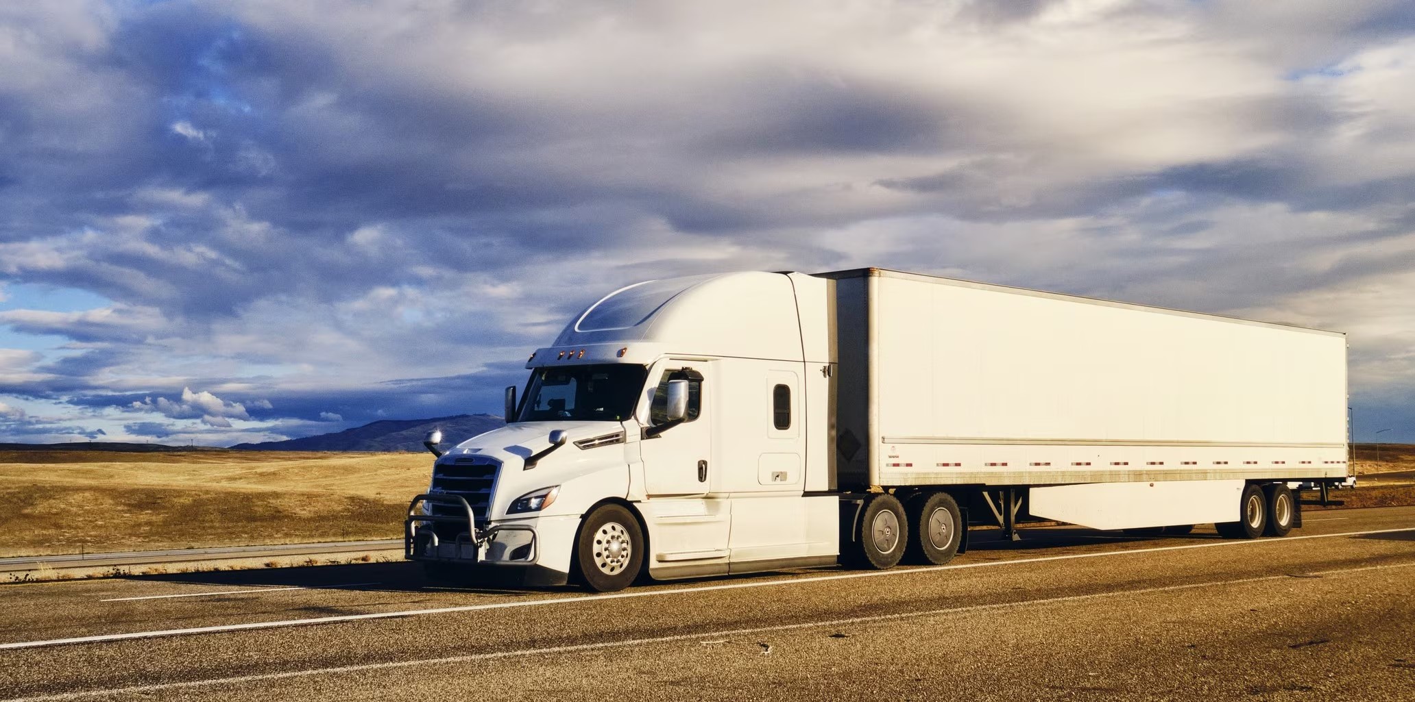 TMR TRUCKING LLC tractor and dry van trailer